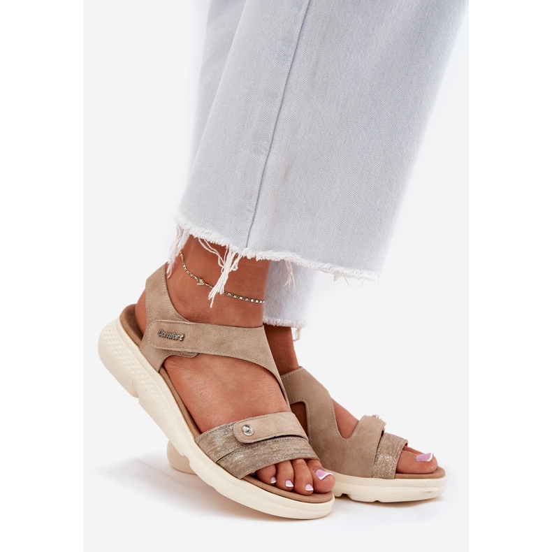EVento Damen Sandalen mit Keilabsatz Beige 1