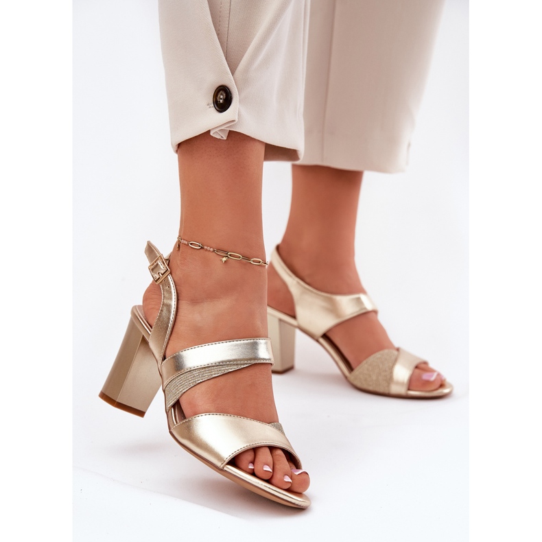 Frauensandalen auf dem Sergio Leone SK866 Post golden 2