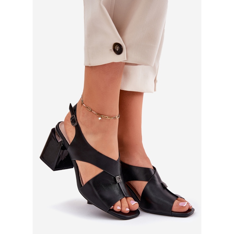 Elegante Frauensandalen auf dem Vinceza 62238 Black Post schwarz 1
