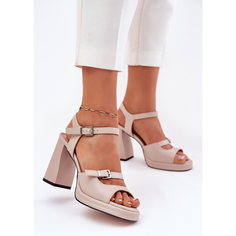 Damen -Ledersandalen für Frauen am Vinceza 77110 Beige Post 2