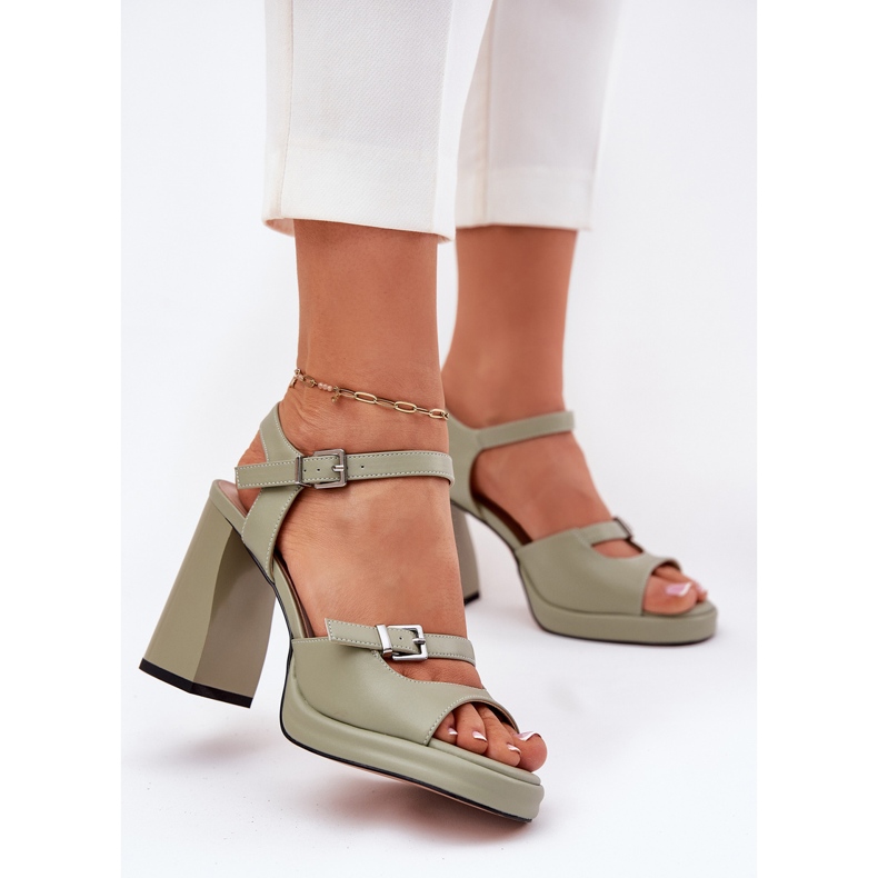 Damen -Ledersandalen für Frauen auf dem Vinceza 77110 Post Green grün 2