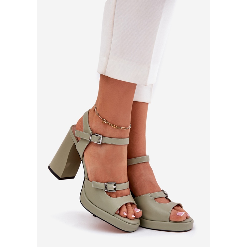Damen -Ledersandalen für Frauen auf dem Vinceza 77110 Post Green grün 1