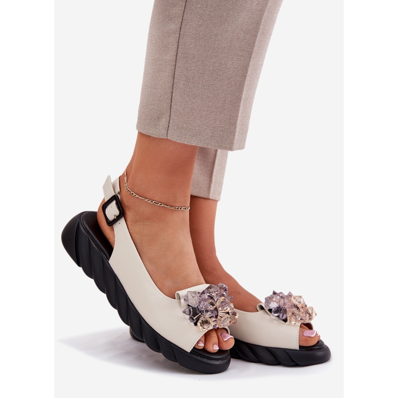 Frauen Ledersandalen mit Artiker 54C1627 Kristalle Beige 1