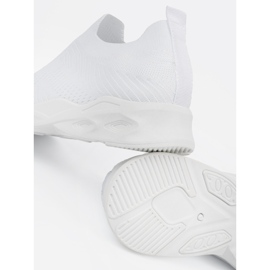 Sportschuhe für weiße Frauen 2