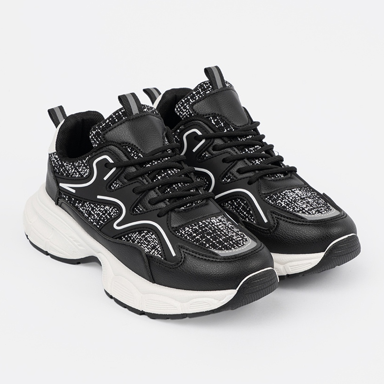 Shelvt Schwarze Frauen -Turnschuhe mit dekorativen Einsätzen 1