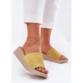 Frauen Wildleder Flip -Flops auf dem Panto Fino RR267038 Keil gelb 2