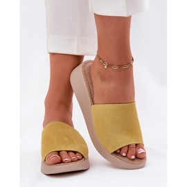 Frauen Wildleder Flip -Flops auf dem Panto Fino RR267038 Keil gelb 3