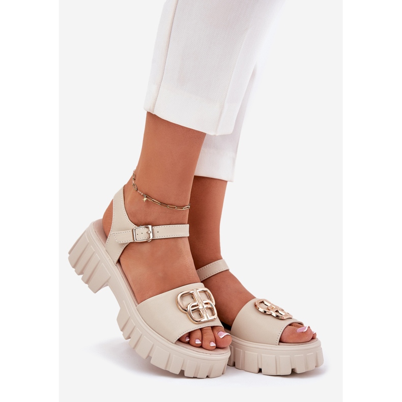 Vinceza Damen -Ledersandalen mit einem goldenen Detail von Vincez 79541 Beige 1