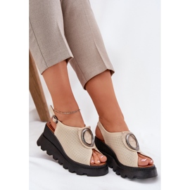 ARTIKER Damen -Ledersandalen mit einem Keil mit Dekoration Artker 56C0111 Beige 8