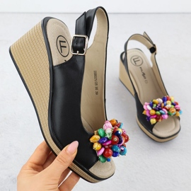 Lederkeilsandalen mit farbenfrohen Perlen schwarz Filippo DS6021 1