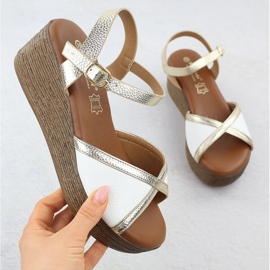 S.Barski Frauensandalen auf Keil weiß Złote S. Barski PL51-324 1