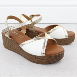 S.Barski Frauensandalen auf Keil weiß Złote S. Barski PL51-324 2