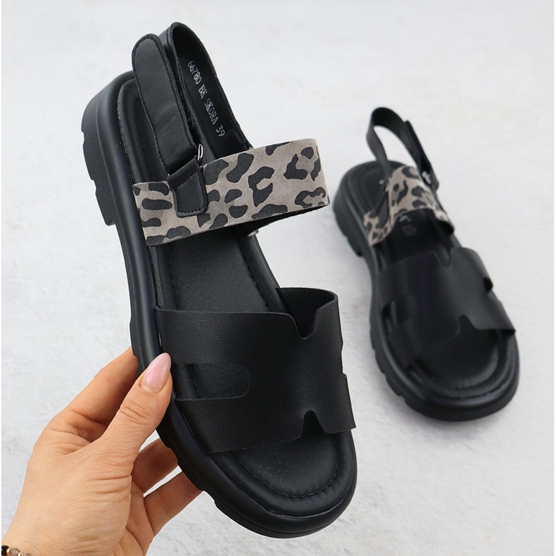 Frauen Ledersandalen mit Leopardendruck Vinceza 66780 schwarz 1