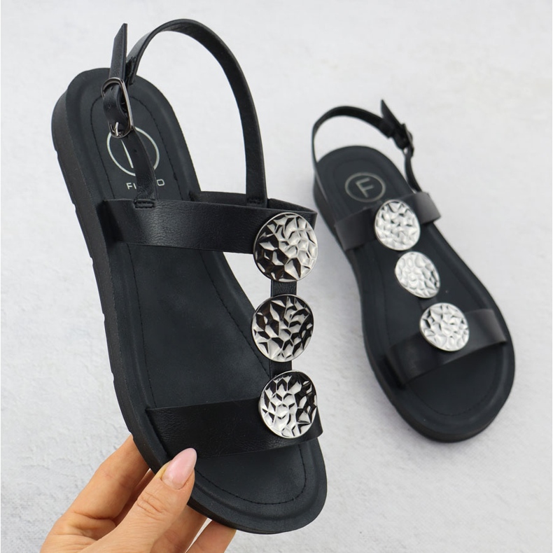 Flache Frauensandalen mit Dekoration schwarz Filippo DS6885 1