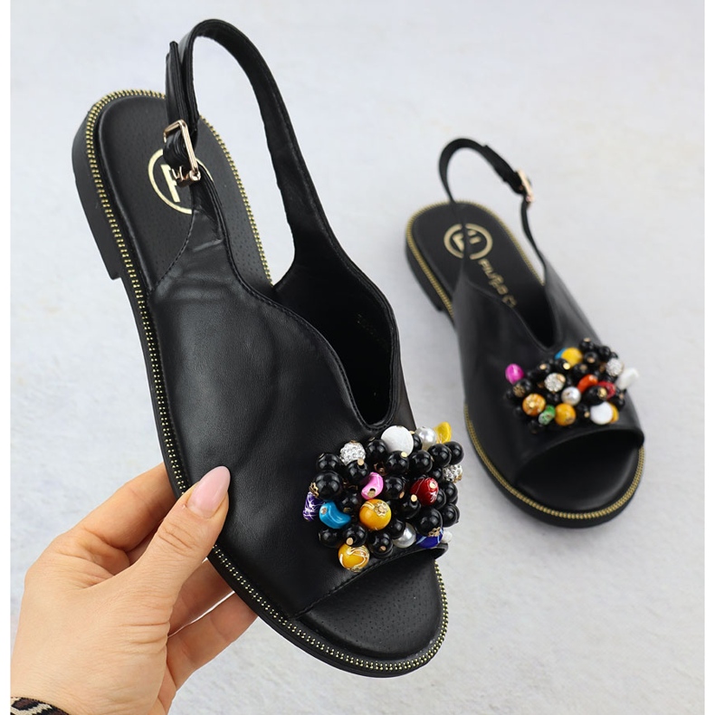 Frauensandalen mit schwarzen Perlen Filippo DS6230 1