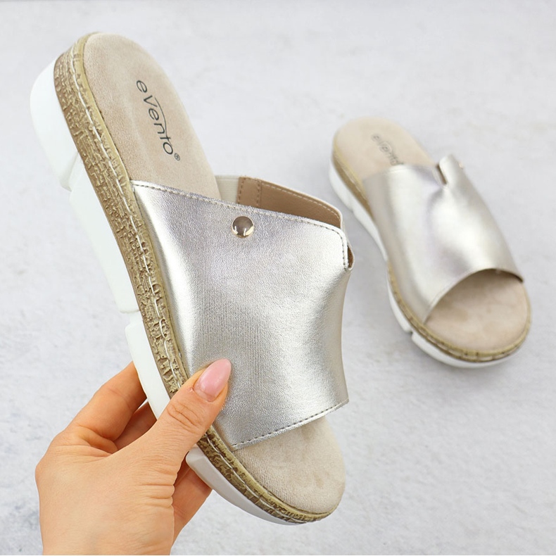 Vinceza Damenflip -Flops auf dem Golden Evento 8832 Metallic Elevation 1