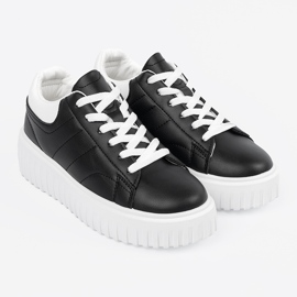 Shelvt Schwarze Sneaker von Frauen mit weißen Einsätzen 2