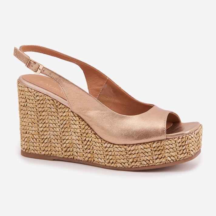 Frauen Ledersandalen mit Keil mit Laura Messi Braid 2789 Zlotys golden 1