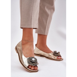 Leder -Ballerinas mit nackten Fingern und einer Zazoo -Blume 1870 Zlotys golden 2