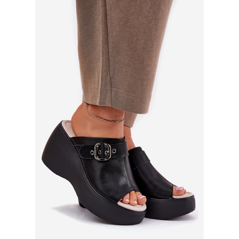 S.Barski Frauen Lederflip Flops auf der Plattform und Keil mit Schnalle S. Barski LR51-542 Schwarz 1