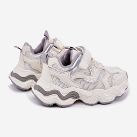 Inna Kinder -Turnschuhe auf einer dicken weißen Sohle 2