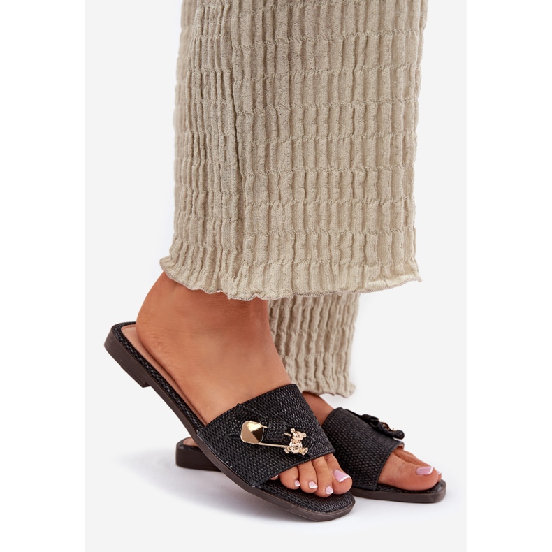 Inna Flach -geköpfte Frauenflip -Flops mit einem schwarzen Bug 1