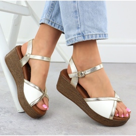 S.Barski Frauensandalen auf Keil weiß Złote S. Barski PL51-324 4