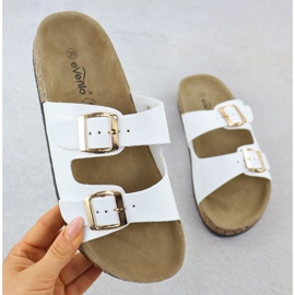 EVento Damenflip flops mit Schnallen weißer Ereignis 8323 1