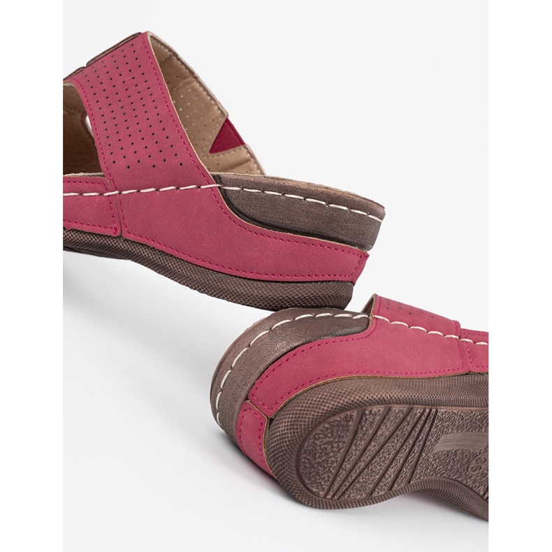 Shelvt Hausschuhe für rote Frauen auf der Plattform 1