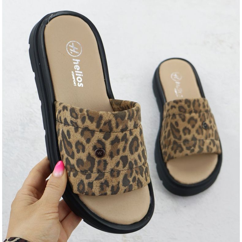 Damen -Leder -Hausschuhe auf der Plattform mit Beige Helios 156.731 1