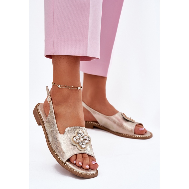 S.Barski Frauensandalen mit flachem Haken mit einem dekorativen Detail S. Barski KV51-080 PLN golden 2