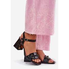 EVento Leder lackierte Frauensandalen auf der Säule schwarz 1