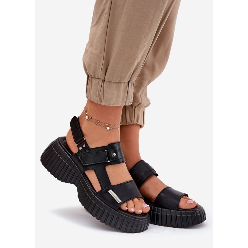 EVento Frauen Ledersandalen auf der Plattform schwarz 1