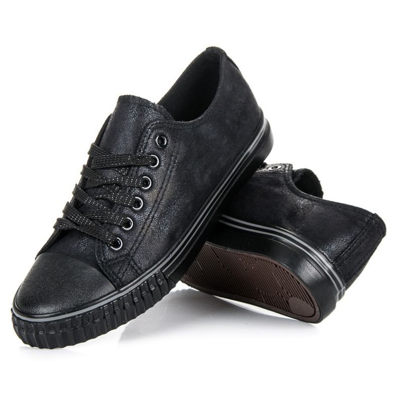 L&H Schwarze Turnschuhe 2