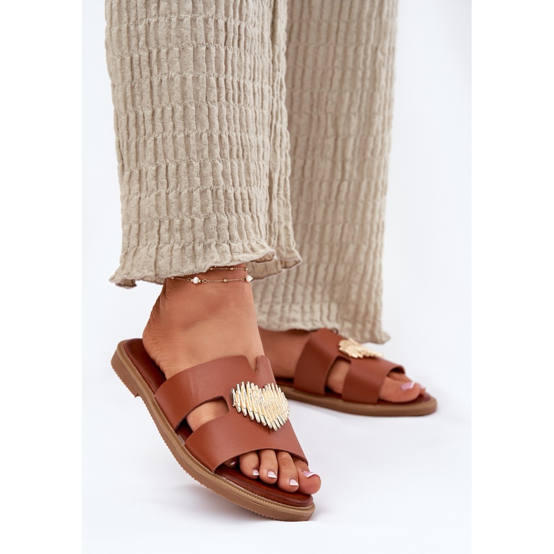 EVento Flat -Tiefen -Frauen -Flip -Flops mit einem goldenen Dekorationskamel braun 2