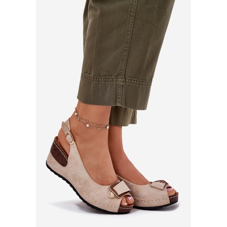 EVento Frauen leichte Sandalen für Komfortschuhe Beige-Gold golden 1