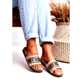 EVento Damen BeNice Beige Flip Flops Auf Kork Mit Strasssteinen 2