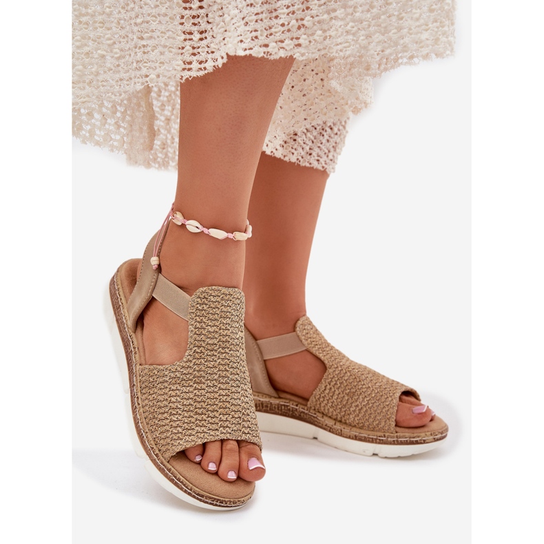 EVento Frauensandalen mit Beige und goldenem Geflecht 1
