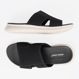 Schwarze Hausschuhe für Frauen auf der Sergio Leone -Plattform 2