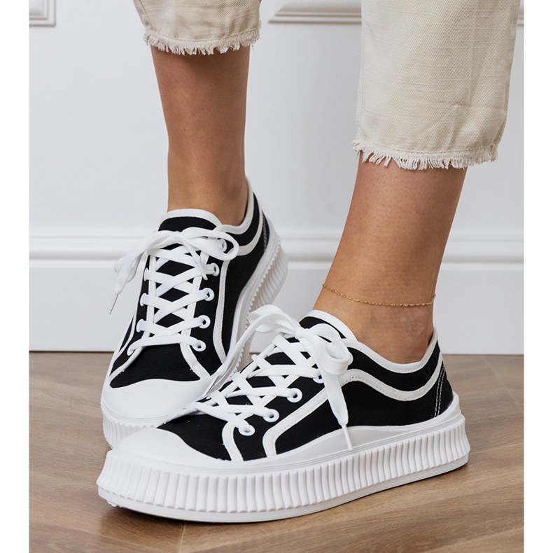 Schwarze Plateau-Sneaker für Damen 2