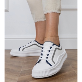 Weiße Damen-Sneaker auf der Plattform 1