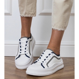 Weiße Damen-Sneaker auf der Plattform 3