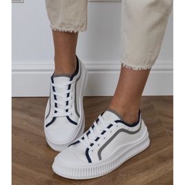 Weiße Damen-Sneaker auf der Plattform 5