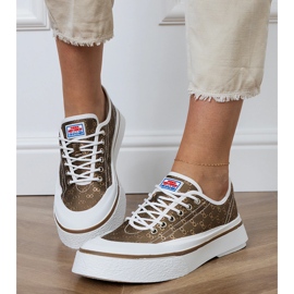 Brown Damen -Turnschuhe auf der Plattform braun 3