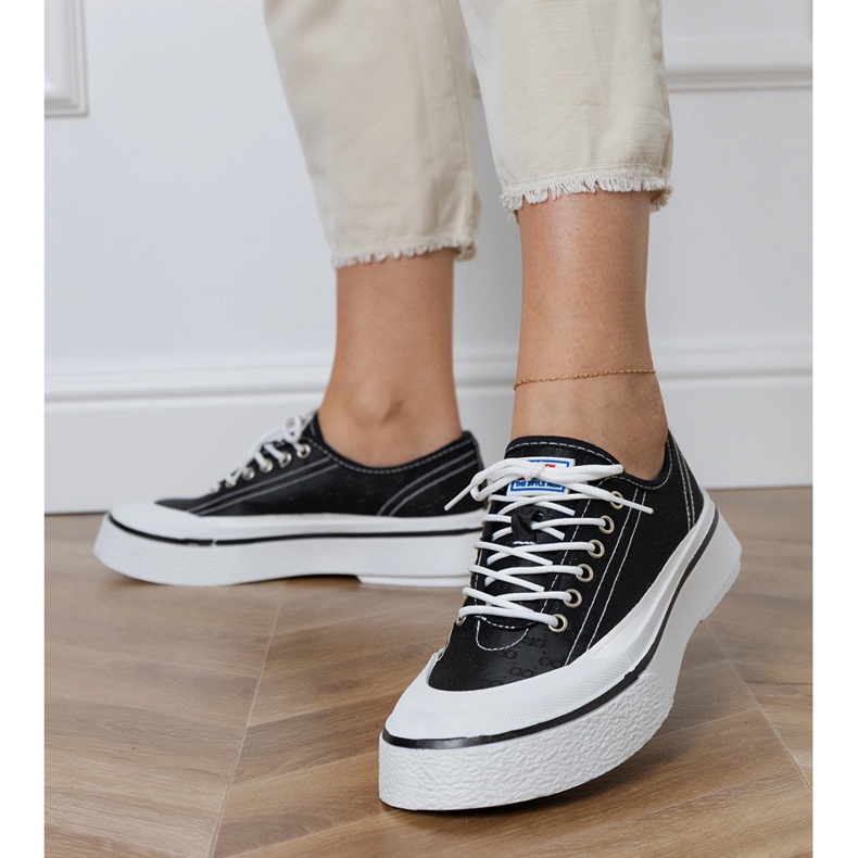 Schwarze Plateau-Sneaker für Damen 1