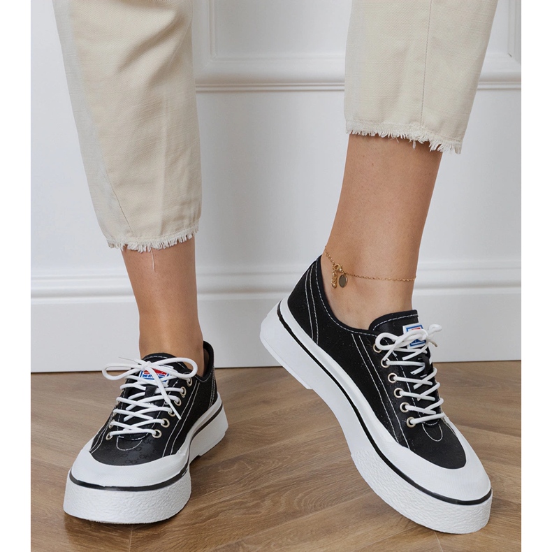 Schwarze Plateau-Sneaker für Damen 2