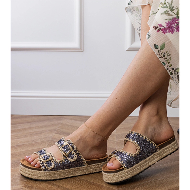 Tolle Espadrill -Hausschuhe mit Schnallen grau 2