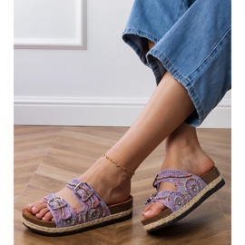 Lila ethnische Flip -Flops mit Klemmen auf Streifen violett 2