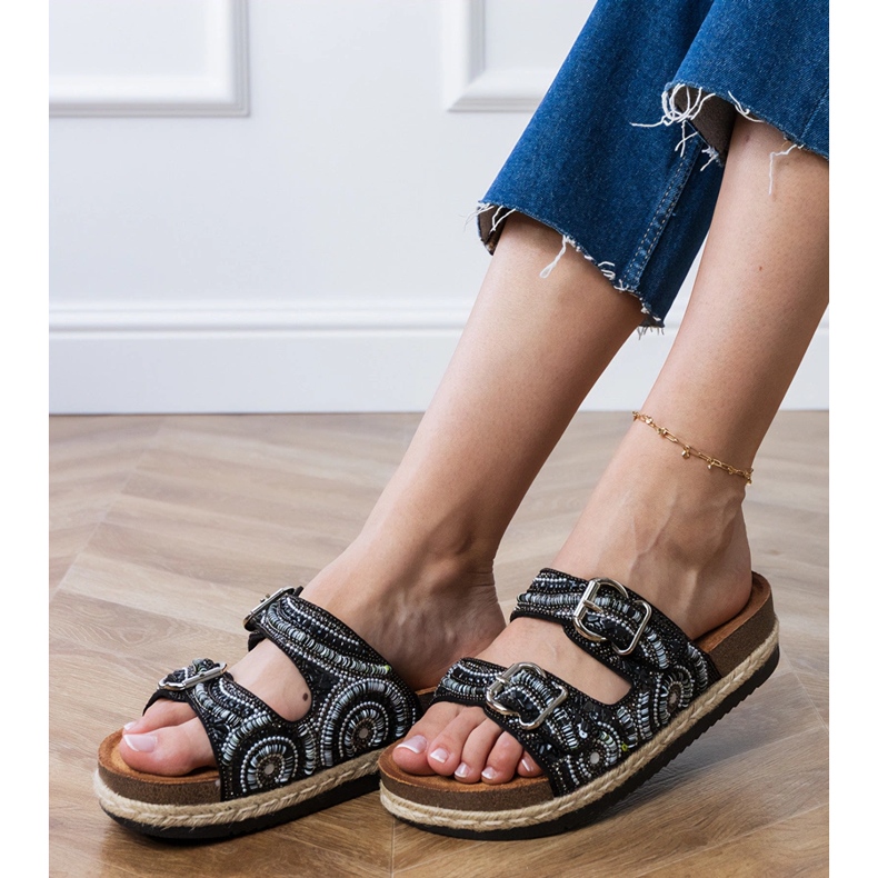 Schwarze ethnische Flip -Flops mit Klemmen auf Streifen 2