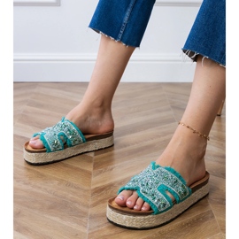 Grüne Espadrilles mit Zirkonen und Kieselsteinen 1